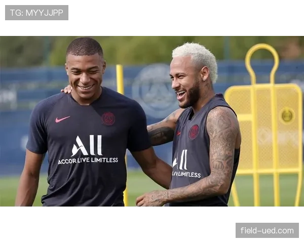 内马尔近期更擅用直塞撕开防线，与姆巴佩边锋风格有何差异？