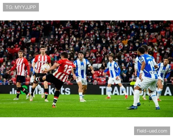 尼科·威廉斯在毕尔巴鄂战术体系中的边路角色与无球跑位机制解析