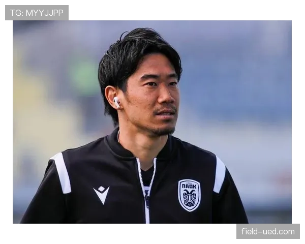 香川真司本赛季边路传中提升明显压制对手防线表现抢眼